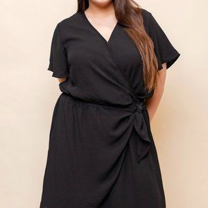1x v-neck wrap style dress